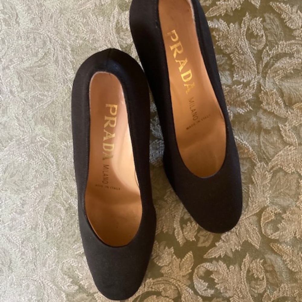 Prada Black Pumps